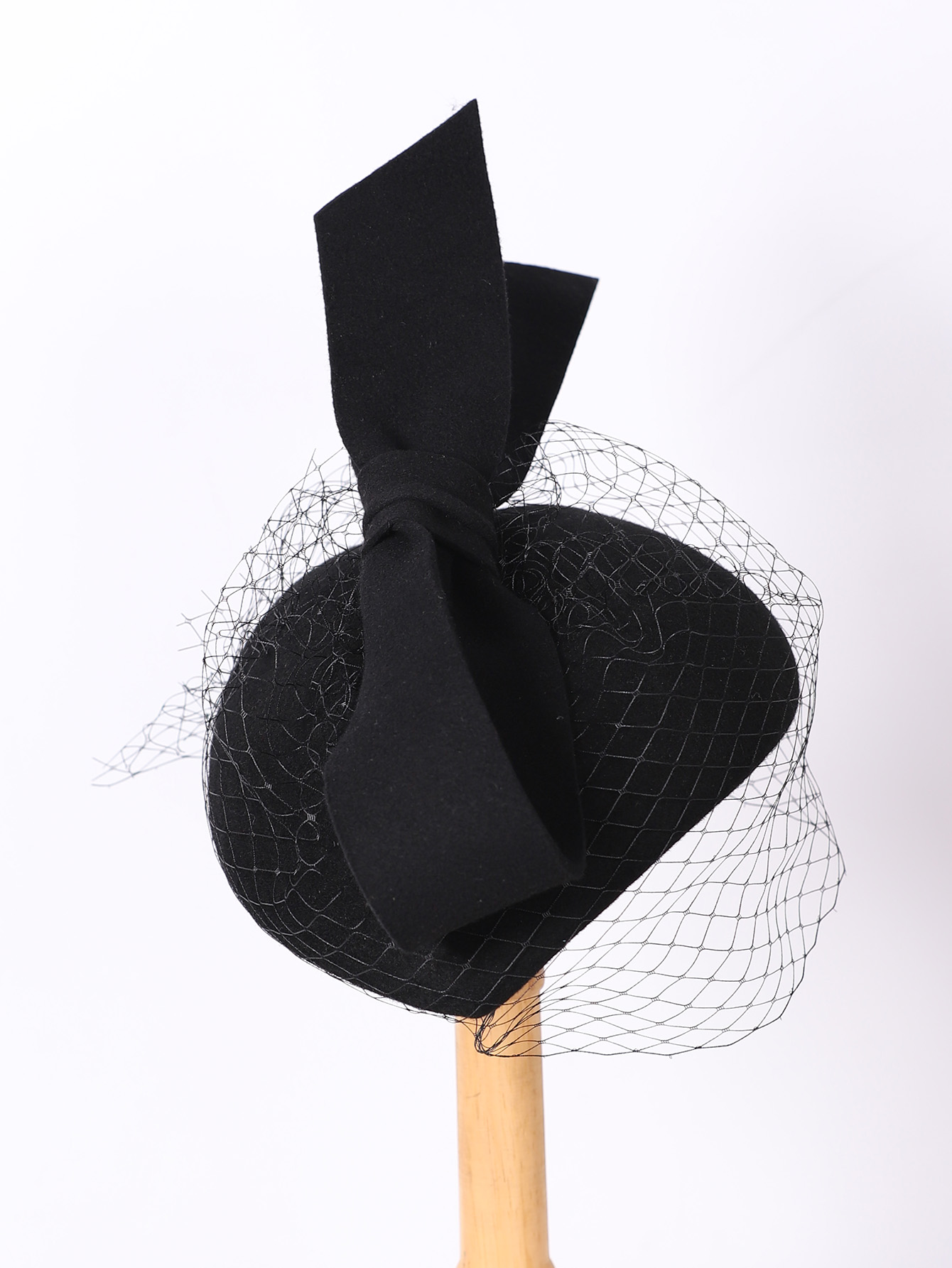 หมวกเบเร่ต์สีขาวสไตล์ฝรั่งเศส  - Beret French Wool บทวิจารณ์และราคา